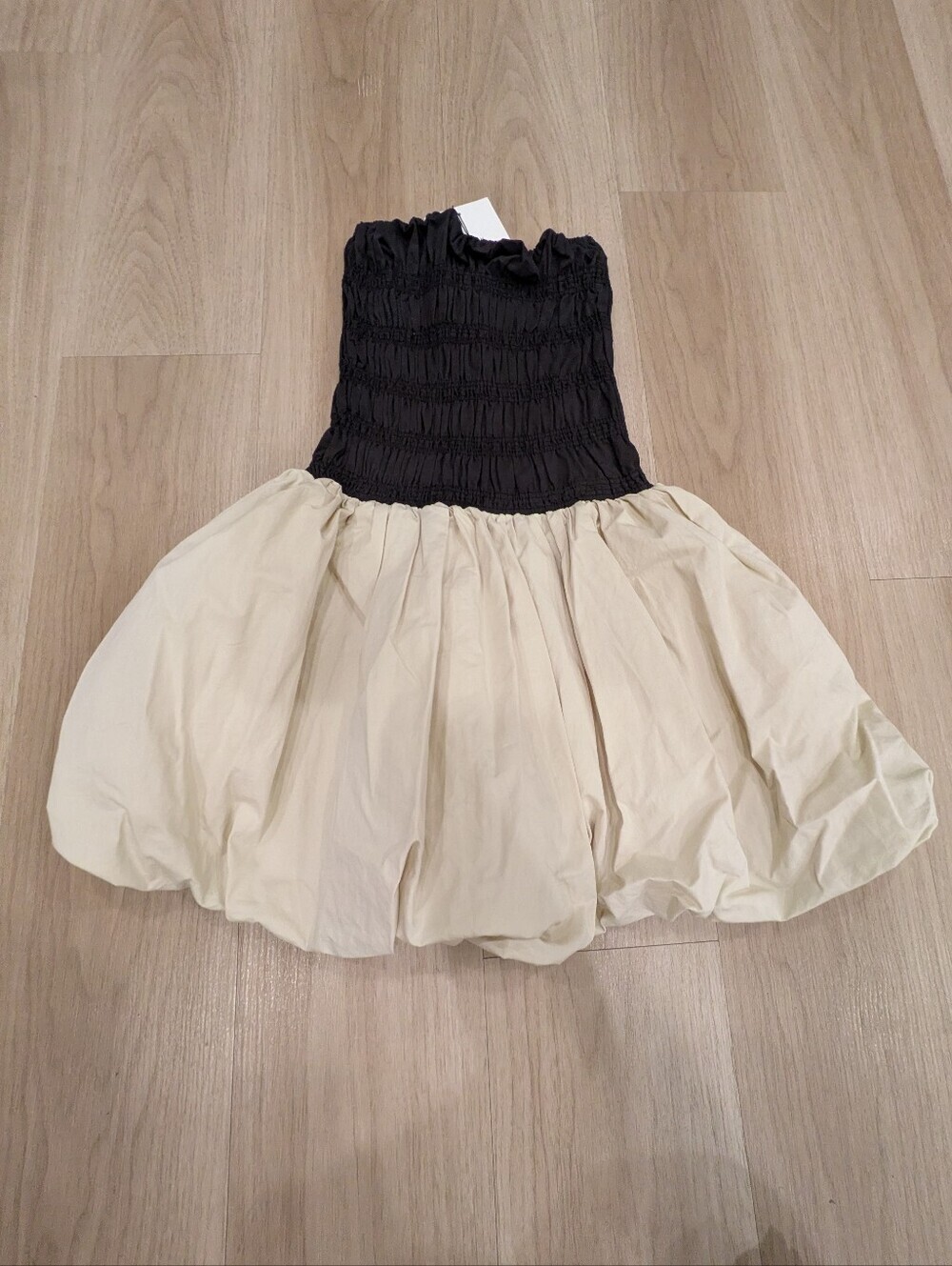 Dissh NWT Bubble Mini Dress Size 2